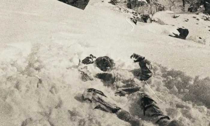 63年前，9名登山队员诡异死亡，当时的乌拉尔山脉究竟发生了什么