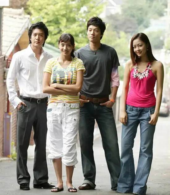韩剧《威尼斯恋人》男主，现实对妻子一见钟情，如今在韩国已过气